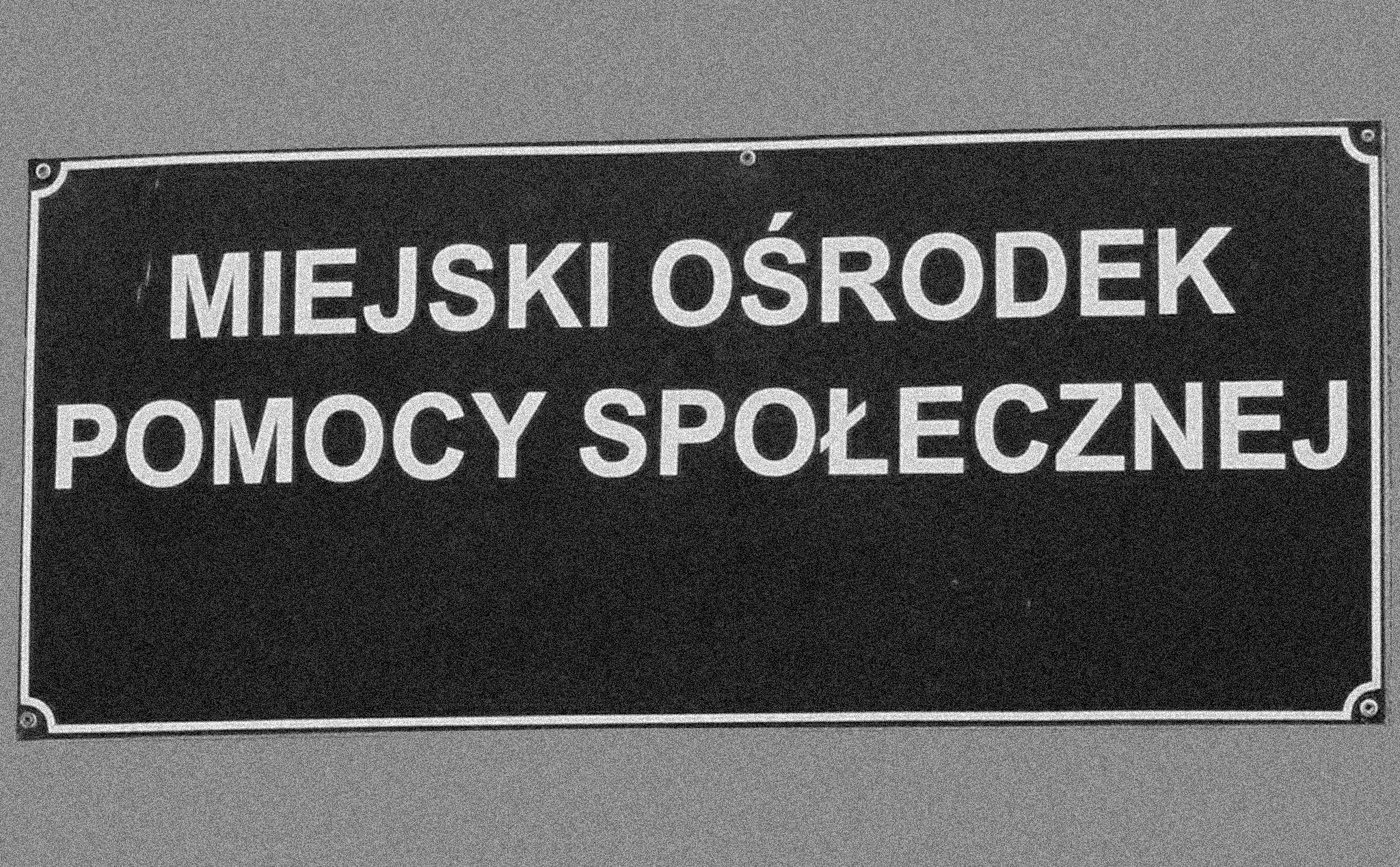 Fala walk pracowniczych w MOPSach