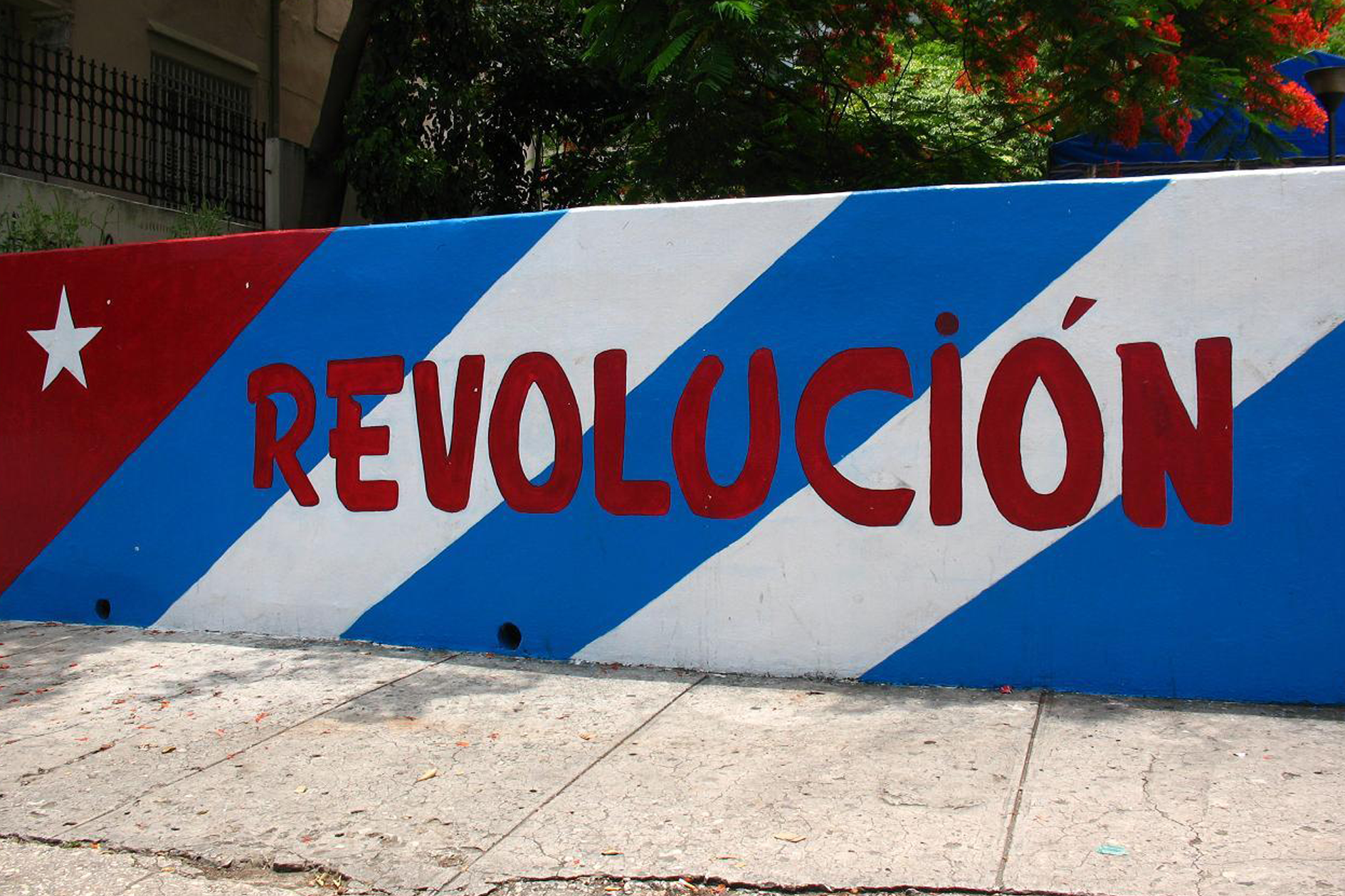 Gasnąca pamięć o rewolucji: Kuba w XXI wieku